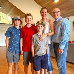 Meet your Posher, Brittany